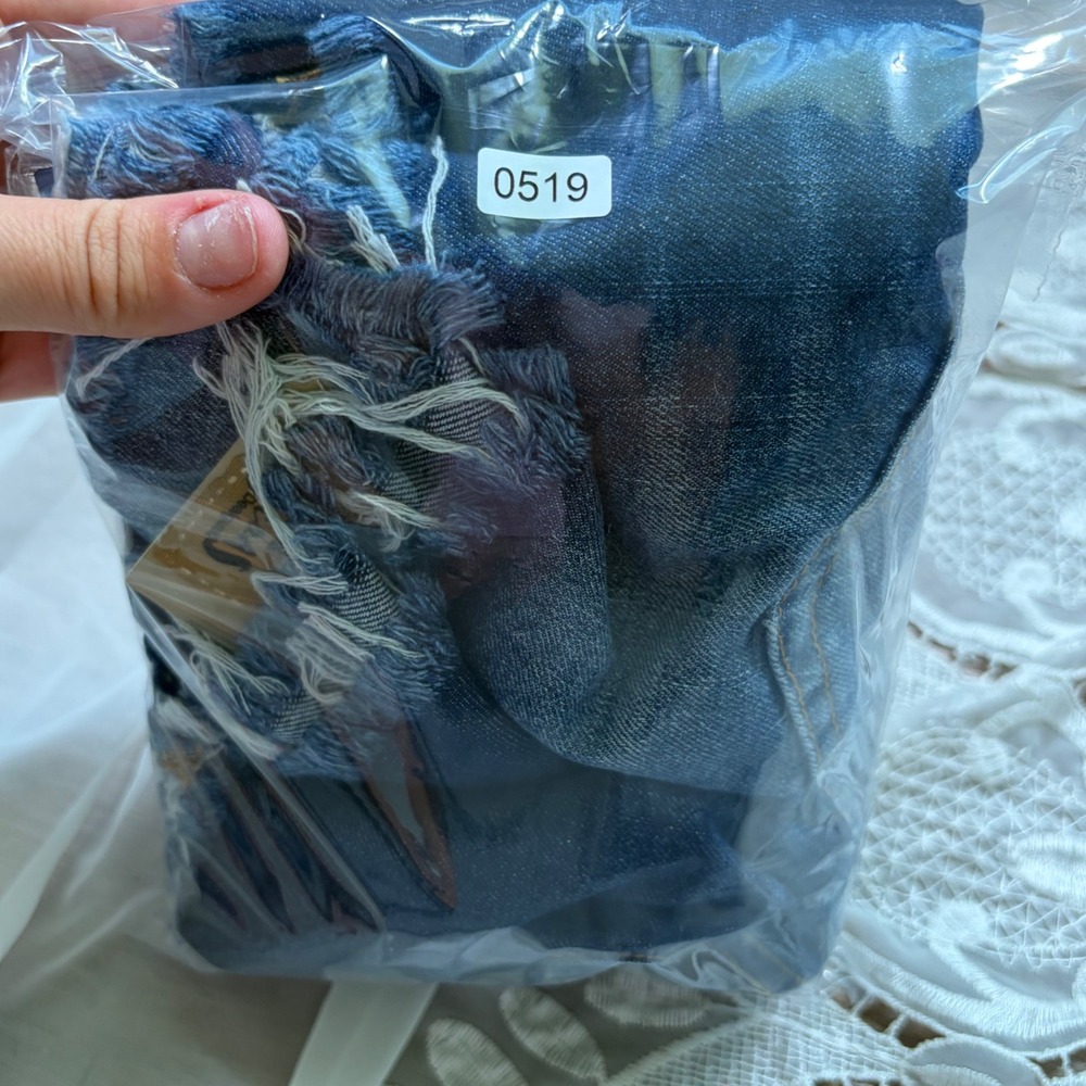 RARE Deadstock Y2K Desigual Exotic Denim Shorts Embroidered Sash Belt 28 NWT - Picture 8 of 8